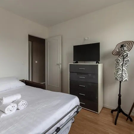 Apartment Large In Quiet *